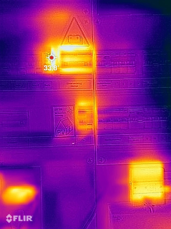 Afbeeldingslocatie: https://tweakers.net/i/REjg_QK3iPpDKO6j61O8_0dyTCE=/x800/filters:strip_icc():strip_exif()/f/image/Mx2Dx2R3uJM6qh10r87Yz4TH.jpg?f=fotoalbum_large