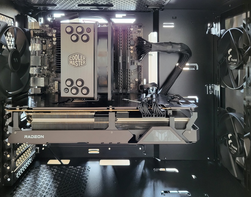 Afbeeldingslocatie: https://tweakers.net/i/RIDL4AxUqSPl6ChO9ouYrD2sRd4=/800x/filters:strip_icc():strip_exif()/f/image/UJCQ5iqwOBb1vE3mcUNXdBXN.jpg?f=fotoalbum_large