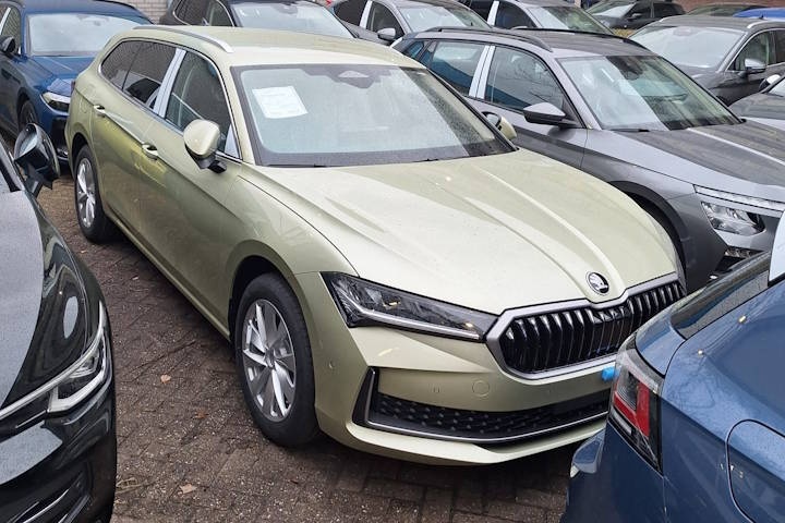 Afbeeldingslocatie: https://tweakers.net/i/RII1VbFAYBLoM6uanXGQPkD45Gs=/fit-in/4920x3264/filters:max_bytes(3145728):no_upscale():strip_icc():strip_exif()/f/image/kCJScKgyx96kpyMjoJ0L58UZ.jpg?f=user_large