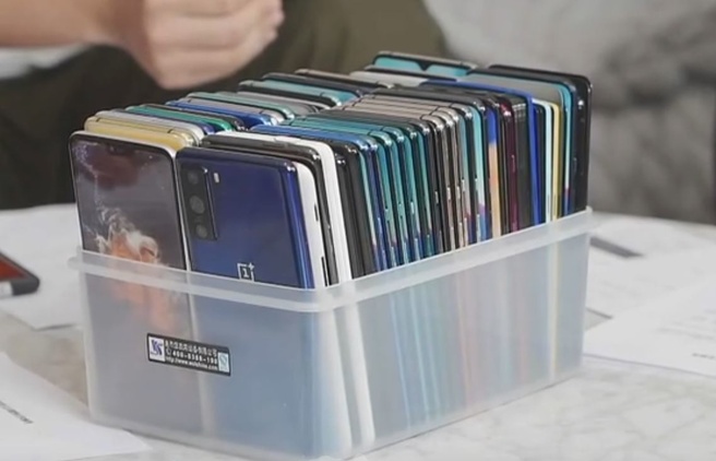 Vermoedelijke OnePlus 8 Lite in talkshow