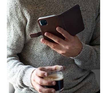 Selencia Echt Lederen Bookcase iPhone Xr - Donkerbruin