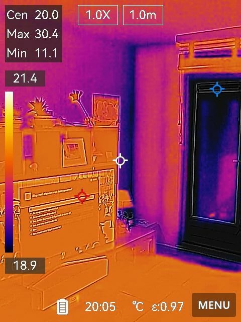 Afbeeldingslocatie: https://tweakers.net/i/RMsoh6nd4fCvKCIdkhgD5hadND0=/full-fit-in/4920x3264/filters:max_bytes(3145728):no_upscale():strip_icc():fill(white):strip_exif()/f/image/QD3VFLfDqm2QqlUiCD4Fus6E.jpg?f=user_large