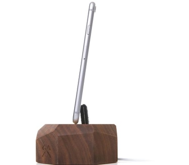 Woodcessories EcoDock - Wooden iPhone Dock Solid Walnu
