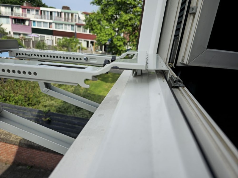 Afbeeldingslocatie: https://tweakers.net/i/RSBTSWhFJUTvxa8JTN7zh1V-sHs=/800x/filters:strip_icc():strip_exif()/f/image/pWFzh0PoqSGs3WegDHeYP0Q8.jpg?f=fotoalbum_large