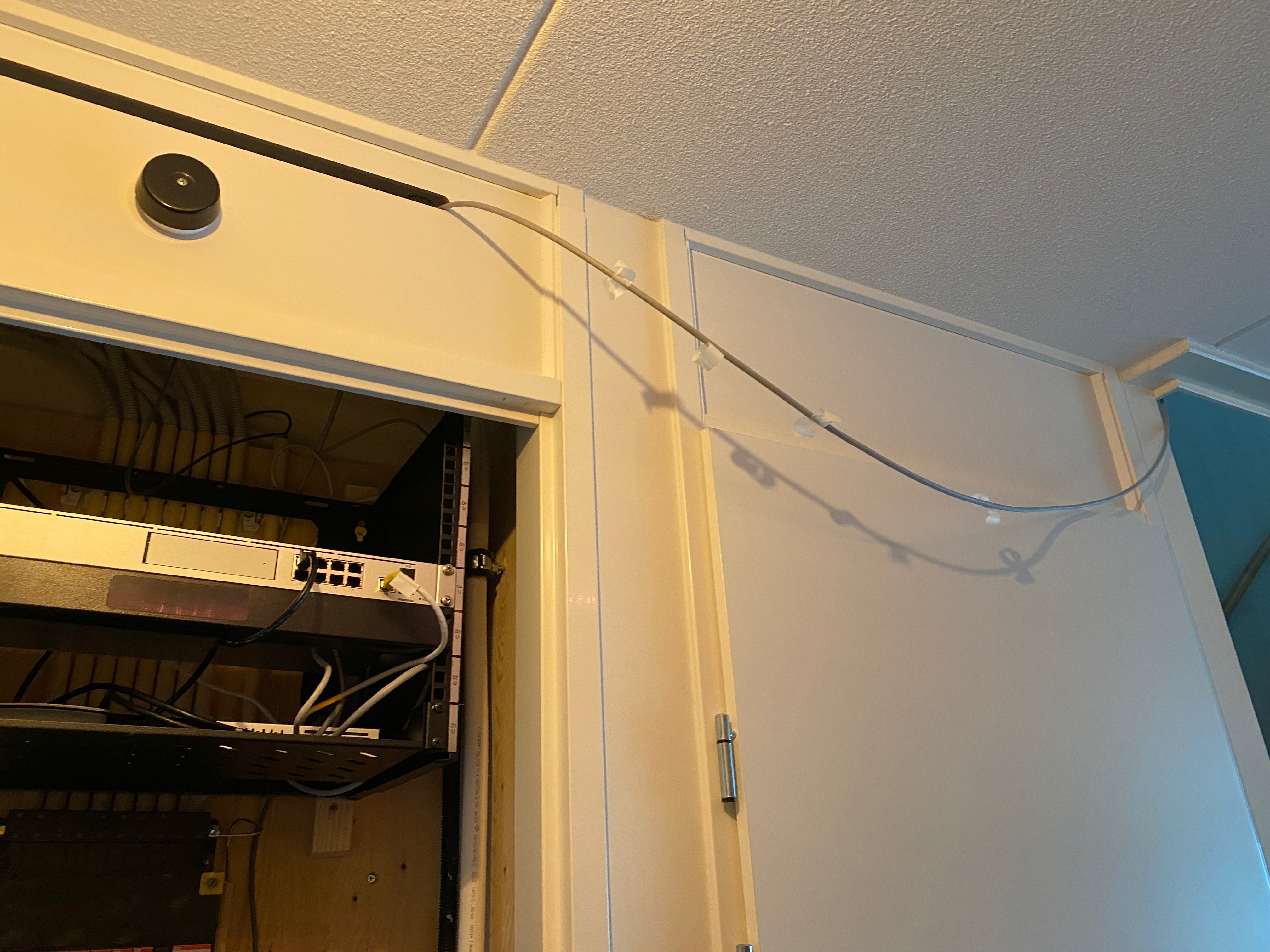 Afbeeldingslocatie: https://tweakers.net/i/RTS9bGUaqukNKeKw780wO29iKxM=/full-fit-in/4920x3264/filters:max_bytes(3145728):no_upscale():strip_icc():fill(white):strip_exif()/f/image/BeogTJ759wLNrl90bj5O0QWm.jpg?f=user_large