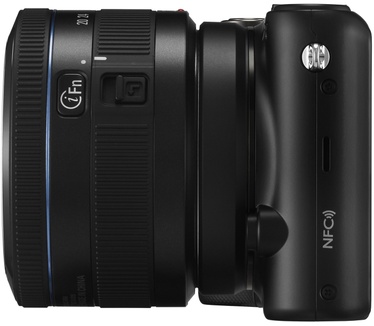 Samsung NX2020 + 20-50mm f/3.5-5.6 ED II NX Zwart