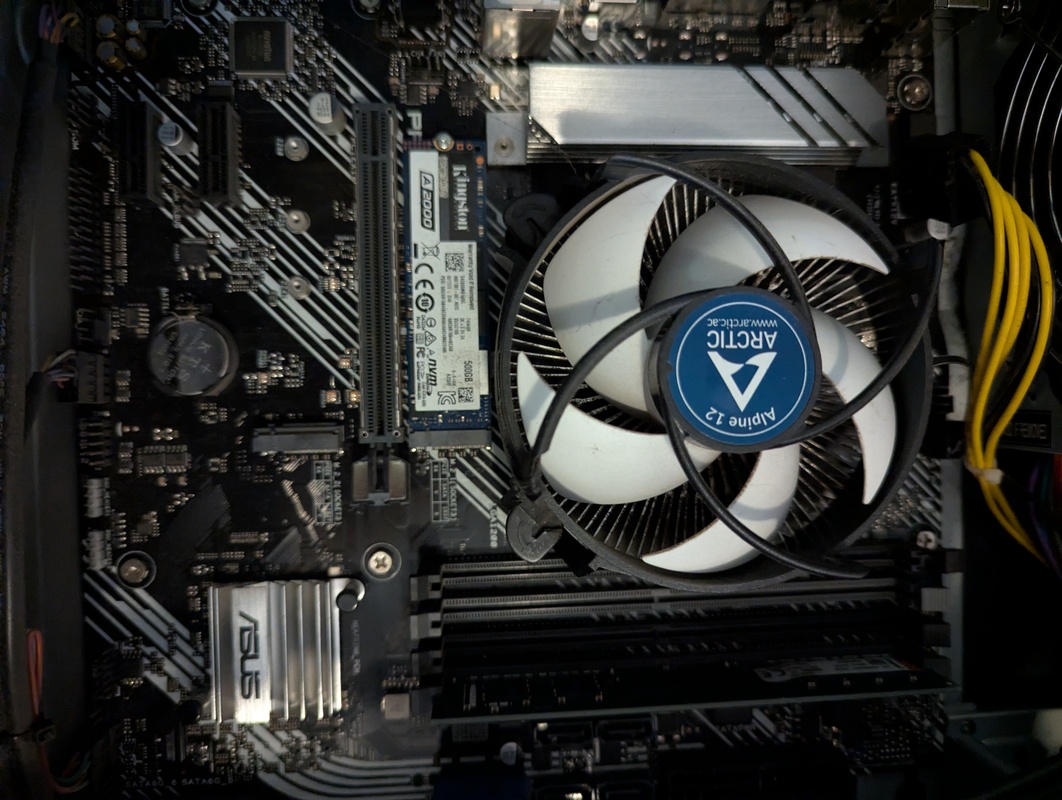 Intel i5-10400 + Asus Prime B460M-A + 8gb Kingston DDR4 + Arctic