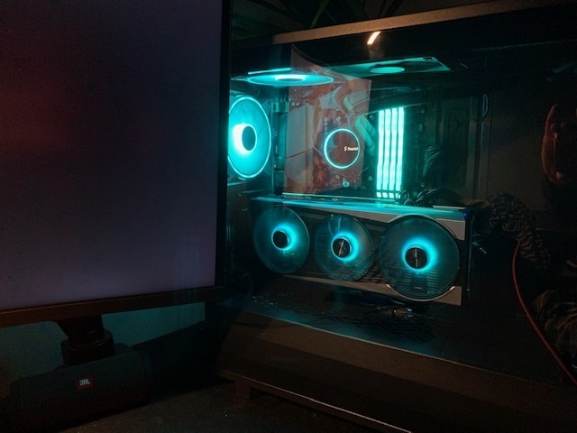 Afbeeldingslocatie: https://tweakers.net/i/RY7R8D5pUVVQGEq00ZEUdN9PEoI=/full-fit-in/4920x3264/filters:max_bytes(3145728):no_upscale():strip_icc():fill(white):strip_exif()/f/image/NHKwywYv7SYE6JBT5aGuQQ3Y.jpg?f=user_large