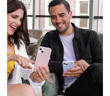 Accezz Liquid Silicone Backcover iPhone 15 Pro - Roze