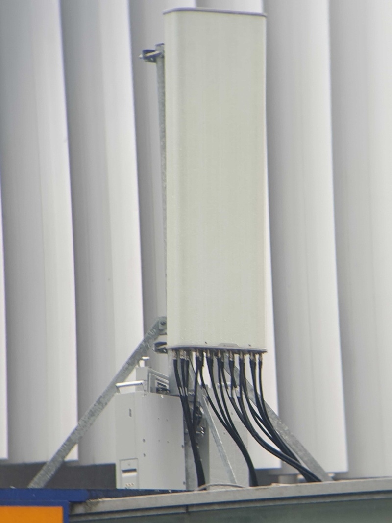 Afbeeldingslocatie: https://tweakers.net/i/RbnuMv8ZsmGPh7nx4QhIOfNJSCY=/800x/filters:strip_icc():strip_exif()/f/image/jMxh5D2KEwXWWaia0Ww5SBOP.jpg?f=fotoalbum_large