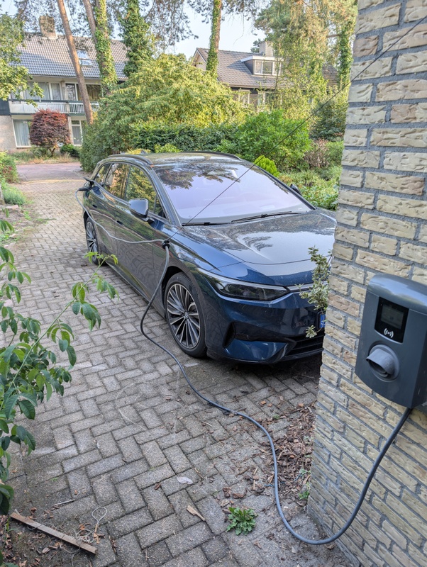 Afbeeldingslocatie: https://tweakers.net/i/Re6SqHDz4SmyS6zUVd3jXCGQ4U4=/x800/filters:strip_icc():strip_exif()/f/image/nrrp7wG9vuBoRidAIPYkB31H.jpg?f=fotoalbum_large