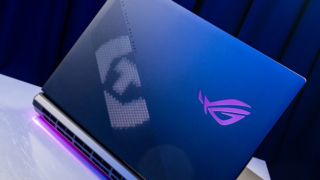 ASUS ROG Strix Scar 18