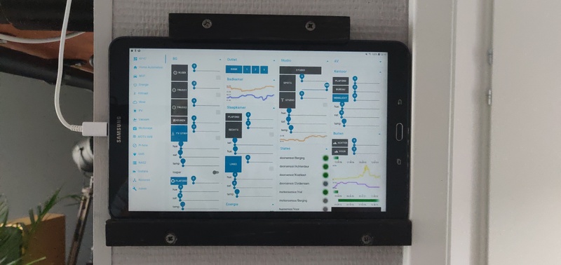 Afbeeldingslocatie: https://tweakers.net/i/RjT6TcdQintiojoQt4IMKEGAfpM=/800x/filters:strip_icc():strip_exif()/f/image/xxlM1HhFxpKU2Q149IILedkS.jpg?f=fotoalbum_large