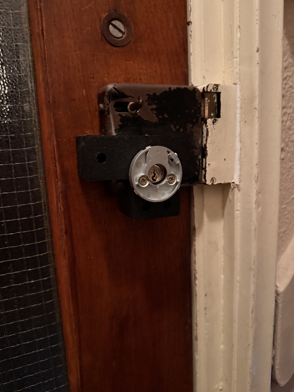 Afbeeldingslocatie: https://tweakers.net/i/Rq1BbmpqaXSWSsKSnWcSxVZ-DgY=/x800/filters:strip_icc():strip_exif()/f/image/sl1lHSz59YVnQQmVr8ABBgfI.jpg?f=fotoalbum_large