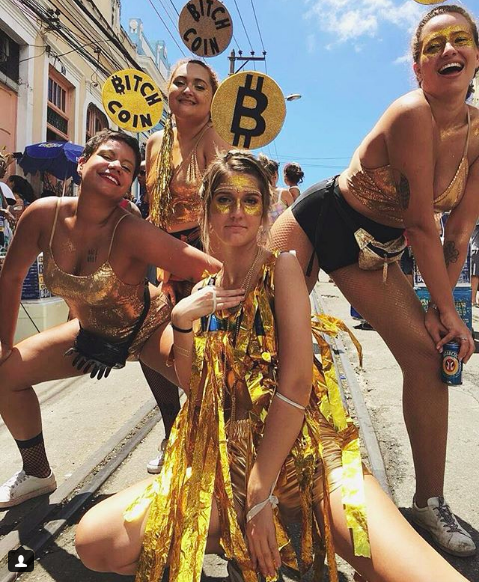 Afbeeldingslocatie: https://tweakers.net/i/RqlOw5AvyEG1nnl-Iku5a2KZoBw=/full-fit-in/4000x4000/filters:no_upscale():fill(white):strip_exif()/f/image/DPcxJNCHw0vcElXx0cHShKMM.png?f=user_large