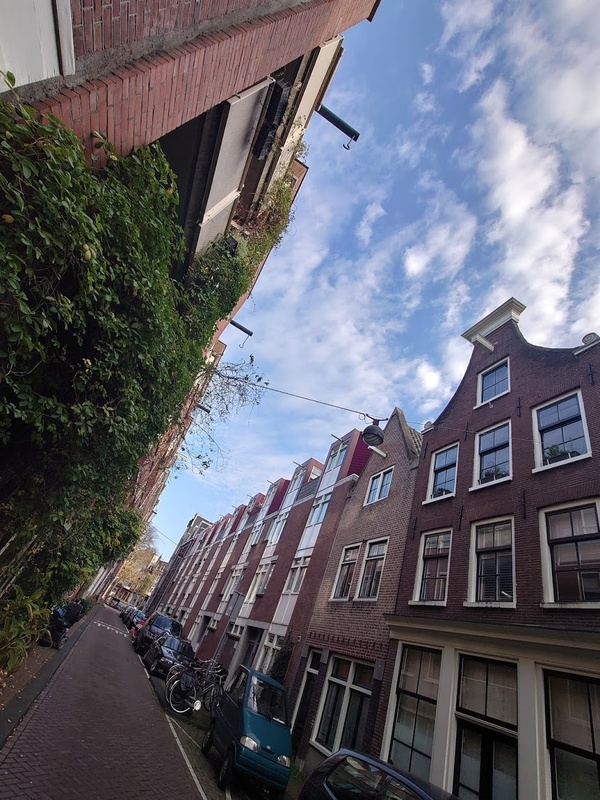 Afbeeldingslocatie: https://tweakers.net/i/RqxZF_R-auuiw3rWyercd2_6BrE=/x800/filters:strip_icc():strip_exif()/f/image/B7Vu1xt67nzvOA5XYzwu9DoO.jpg?f=fotoalbum_large