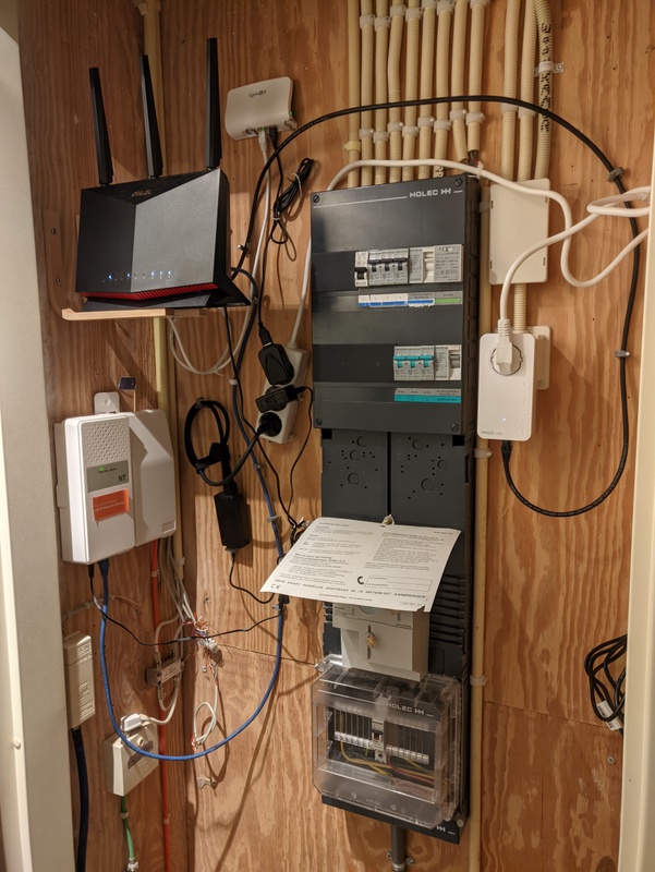 Afbeeldingslocatie: https://tweakers.net/i/RuUl-wOA9twJLE5qotSnz_MhUIU=/x800/filters:strip_icc():strip_exif()/f/image/GwihcjOYwS6P5RBsNPTZ1B6X.jpg?f=fotoalbum_large