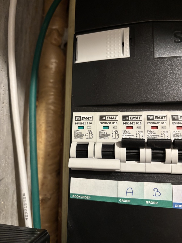 Afbeeldingslocatie: https://tweakers.net/i/RwKCrK578qafPx5hkeEgPpzDD0Q=/x800/filters:strip_icc():strip_exif()/f/image/oGOvcGPGjUzz7SlQBfqbxNOd.jpg?f=fotoalbum_large