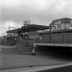 Afbeeldingslocatie: https://tweakers.net/i/RwxEEzKA09ewh_kL4EOggIzhKMk=/232x232/filters:strip_icc():strip_exif()/f/image/7f1sAPiMlfGyF6wo5shubpNs.jpg?f=fotoalbum_tile