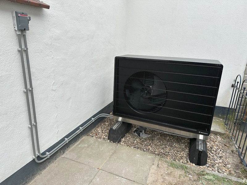 Afbeeldingslocatie: https://tweakers.net/i/RygJmCX6EjTo-i6SqVTDIV2lbuE=/800x/filters:strip_icc():strip_exif()/f/image/KO9WRzB9kLbj80W8GlgGk3zr.jpg?f=fotoalbum_large