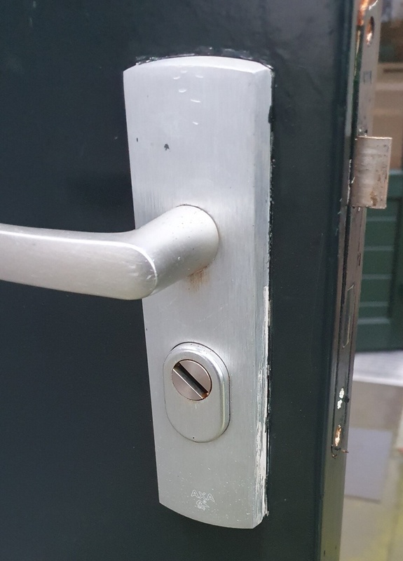 Afbeeldingslocatie: https://tweakers.net/i/Ryk3L7LOWzUXNEX9ykQlIpyAbiU=/x800/filters:strip_icc():strip_exif()/f/image/yDGpeLNgx22Jns68CqbzBUde.jpg?f=fotoalbum_large