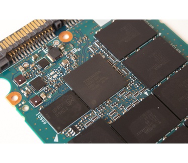 Kingston SSDNow V+100 128GB controller