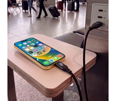Club 3D Veilige USB-C®-kabel met vermogensmeter, 240 W, geen dataoverdracht, 2 m