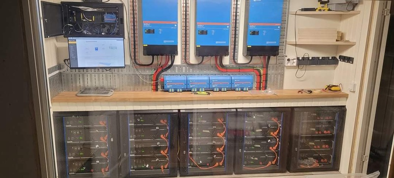 Afbeeldingslocatie: https://tweakers.net/i/SCQ4iD--WWA7E8P6MqLu6BdwdUQ=/800x/filters:strip_icc():strip_exif()/f/image/IYzVGHuRgVHZesOnIbeX4cG3.jpg?f=fotoalbum_large