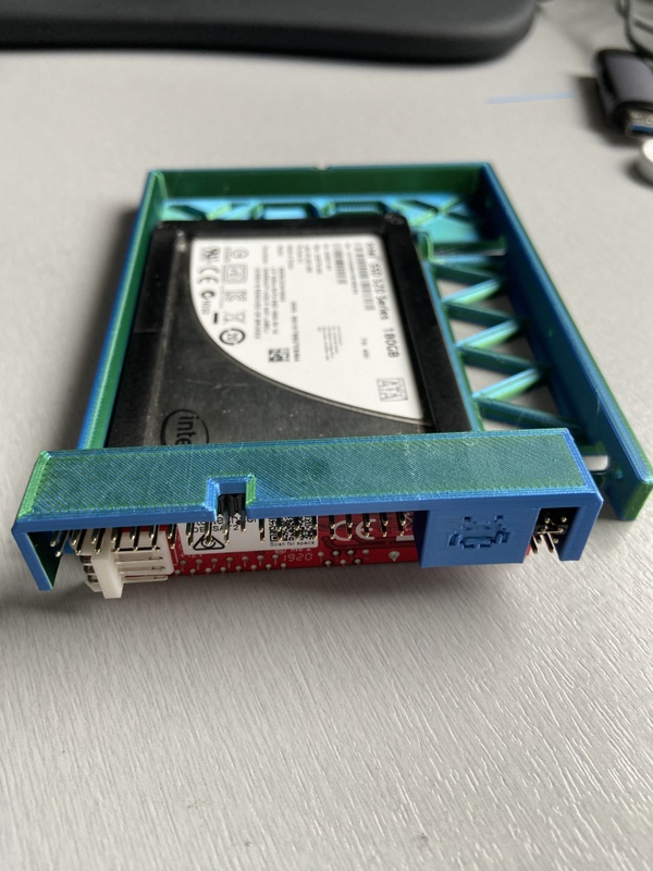 Afbeeldingslocatie: https://tweakers.net/i/SD7IMFjybasuNVClLKdvq3z-SIQ=/x800/filters:strip_icc():strip_exif()/f/image/4gPVICyPP3muMOQC0aMUJuGh.jpg?f=fotoalbum_large
