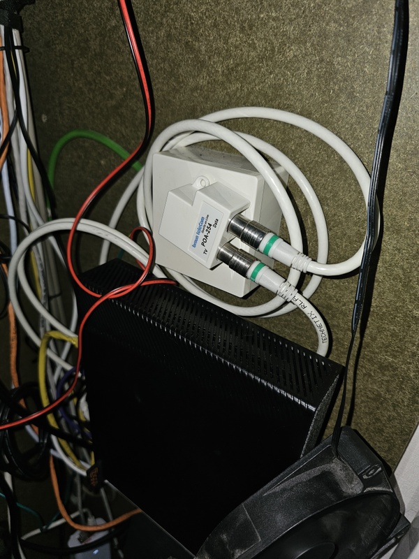 Afbeeldingslocatie: https://tweakers.net/i/SGYO9TyKOtdT8VUUATXTZGhb_Gw=/x800/filters:strip_icc():strip_exif()/f/image/mUpfYkvFEUC5wi1CyZj9bRQx.jpg?f=fotoalbum_large