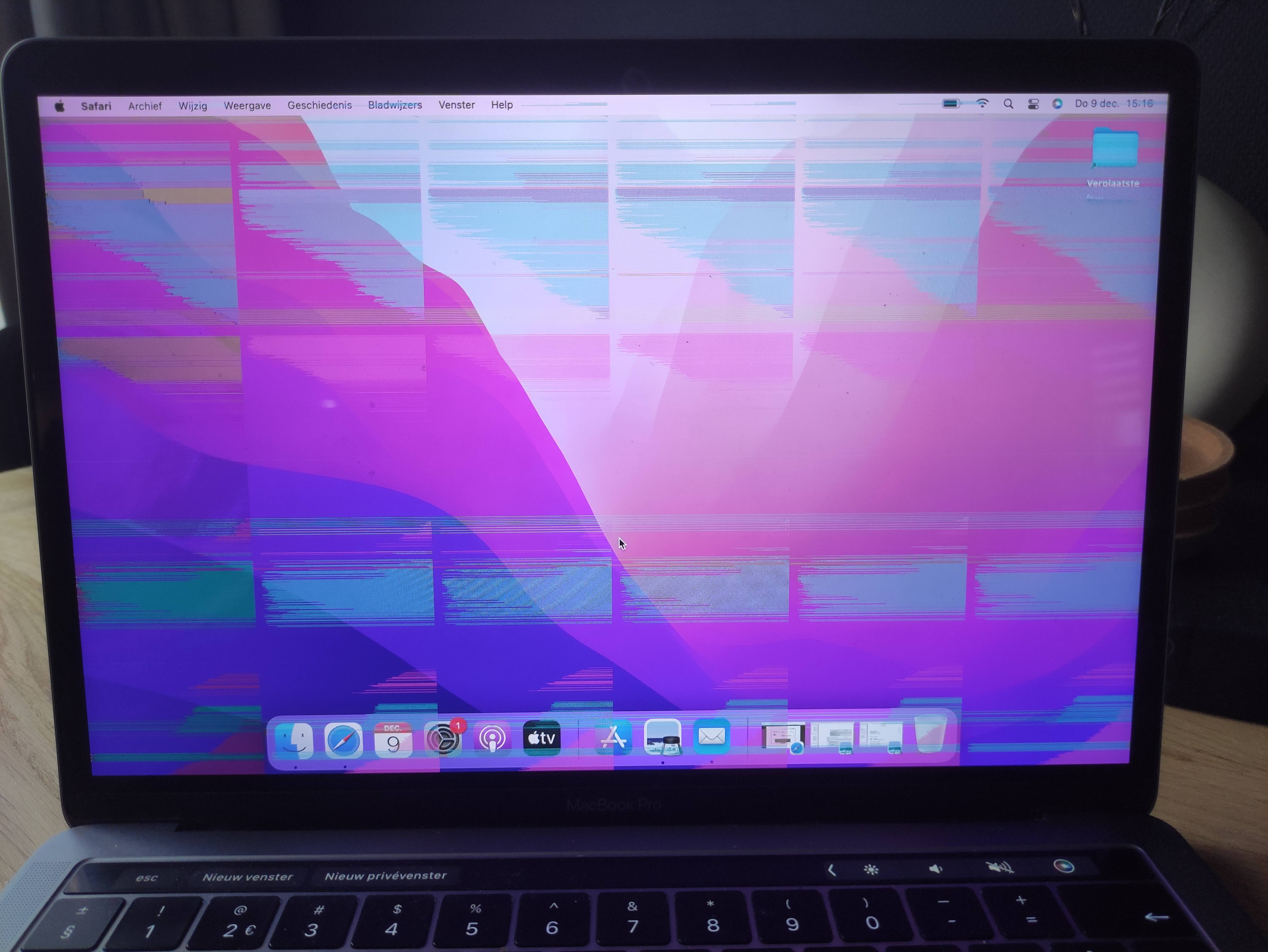 Horizontale strepen MacBook Pro 2016 Macs en software GoT