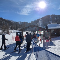 Afbeeldingslocatie: https://tweakers.net/i/SJK67XRgRNHxoCp_k7oXn2Jyu2w=/232x232/filters:strip_icc():strip_exif()/f/image/19fcY5GAMTGYHqeMOdxST3F4.jpg?f=fotoalbum_tile