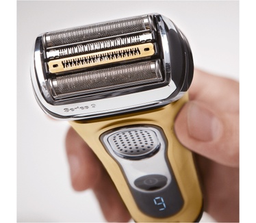 Braun Series 9 Elektrisch Scheerapparaat 9299s, Oplaadstandaard En Reisetui - Geschenkeditie Goud