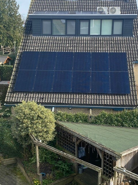 Afbeeldingslocatie: https://tweakers.net/i/SMtBMKzCCYxjXojrH4KTi--fjYE=/full-fit-in/4920x3264/filters:max_bytes(3145728):no_upscale():strip_icc():fill(white):strip_exif()/f/image/u78i8uB2Q4uzyzxYQSP4GeaW.jpg?f=user_large