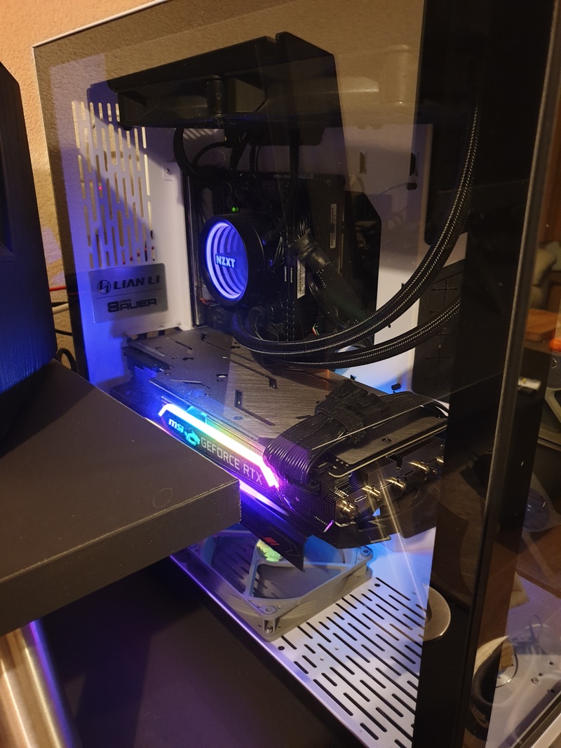 Afbeeldingslocatie: https://tweakers.net/i/SRYXIhQl_4kzyaeGSkLjfO0VqdI=/800x/filters:strip_icc():strip_exif()/f/image/7EJfI9nPbe0DqCs41TkrHe8d.jpg?f=fotoalbum_large