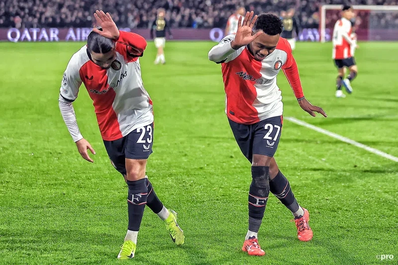 Afbeeldingslocatie: https://tweakers.net/i/SSmCchRwNtKu4o36KJrPLaBrxRk=/800x/filters:strip_exif()/f/image/FIegeVflhRpE1FJrbZLGZwvT.webp?f=fotoalbum_large