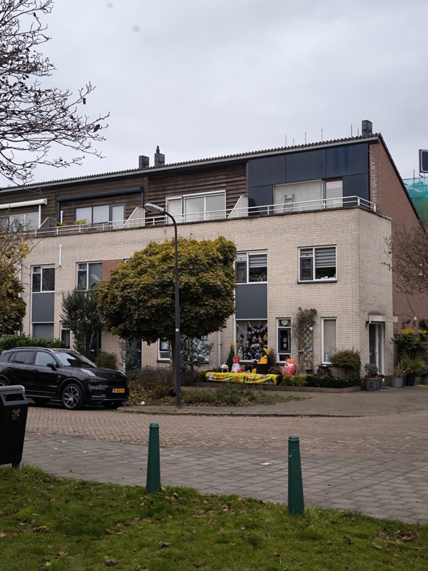 Afbeeldingslocatie: https://tweakers.net/i/SWhuM-9Afu64SbMRasiLfACK_4U=/x800/filters:strip_icc():strip_exif()/f/image/mFEOMLtADprd1roreZqdb5He.jpg?f=fotoalbum_large