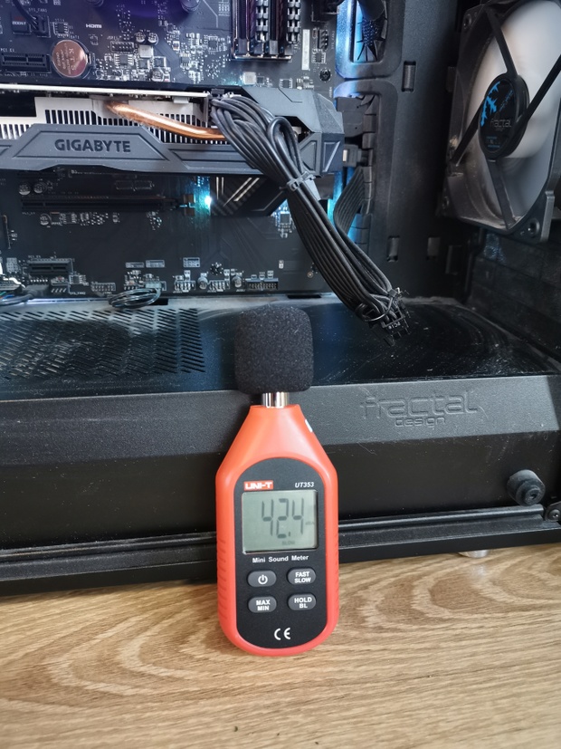https://tweakers.net/i/SXjI5defmU47LQ1cJRdpJKJhXbw=/620x/filters:strip_icc():strip_exif()/m/315723/1LEIVe1eKpaYDCBmoixq3D3sp6gsxczrxxoXGBAign3SIvjDQ8.jpeg?f=620xauto