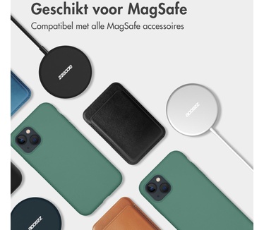 Accezz Liquid Silicone Backcover met MagSafe iPhone 13 - Groen
