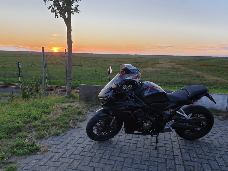 Afbeeldingslocatie: https://tweakers.net/i/SfHt6rQz3gKE-_4Q5-XNjS0cIcY=/800x/filters:strip_icc():strip_exif()/f/image/10gqkxJvJvL5cE2Zta07IkRL.jpg?f=fotoalbum_large