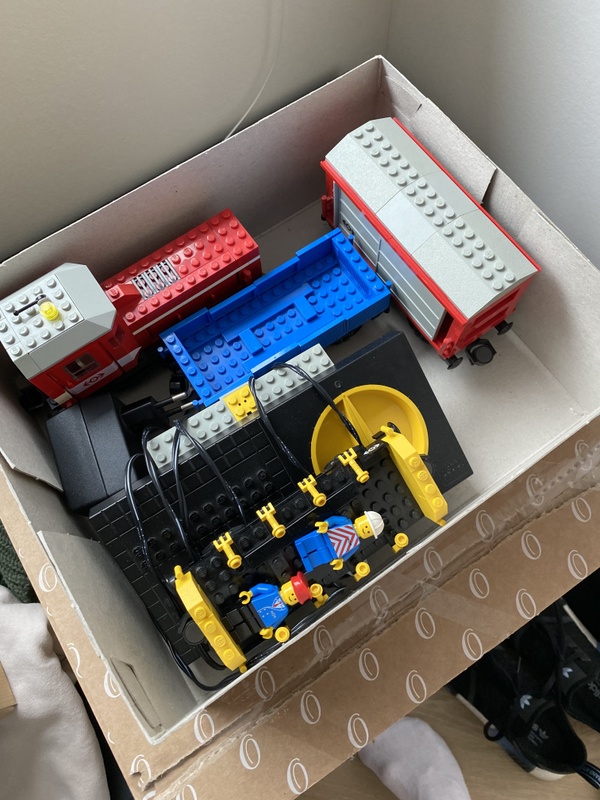 Afbeeldingslocatie: https://tweakers.net/i/Sh1vBZ-SErs3r0i8UUyXV1EC5Ak=/x800/filters:strip_icc():strip_exif()/f/image/kVKQppt9dIIrDwgOx1JPbI7n.jpg?f=fotoalbum_large