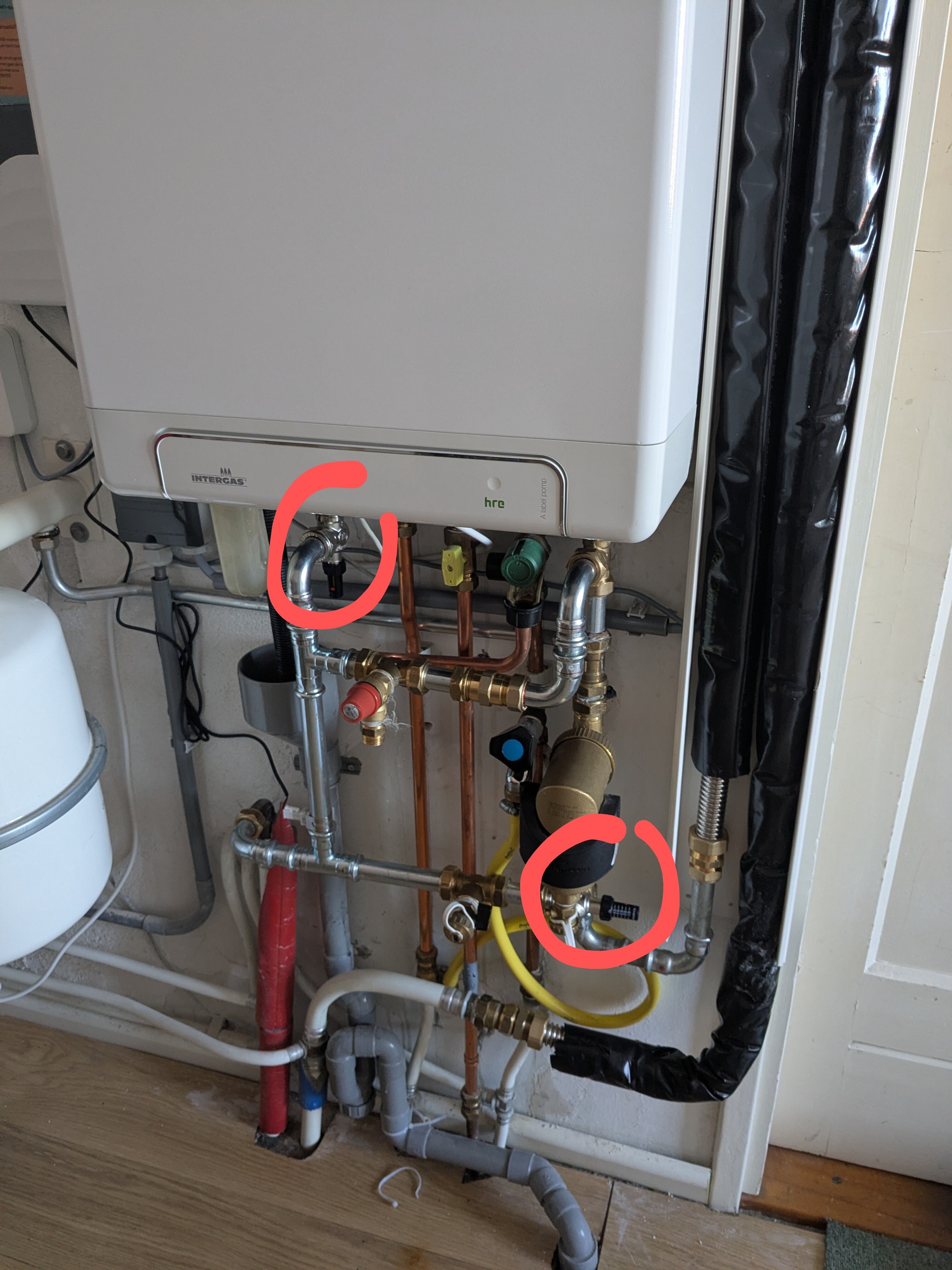 Afbeeldingslocatie: https://tweakers.net/i/Sh6dOT-ER2EJIjSvM-Zqx3La_Zs=/fit-in/4920x3264/filters:max_bytes(3145728):no_upscale():strip_icc():strip_exif()/f/image/HdflG1TUI1XpJIyW8lERhZj2.jpg?f=user_large