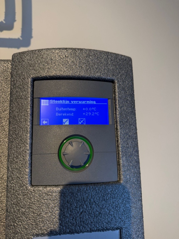 Afbeeldingslocatie: https://tweakers.net/i/SpB1IdmWgNZMJz7B_gxjj0jffLE=/x800/filters:strip_icc():strip_exif()/f/image/VL27dvs0MY8Mld0tEDiW4rAm.jpg?f=fotoalbum_large