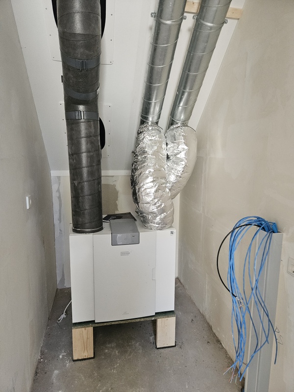 Afbeeldingslocatie: https://tweakers.net/i/Sq6aBAWA3cU2VtiA4bD4eI4ubCA=/x800/filters:strip_icc():strip_exif()/f/image/XNvQWplL5MPWIsbEWTtIzatl.jpg?f=fotoalbum_large