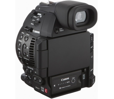 Canon C100 Mark II + EF 24-105mm f/4L IS II USM