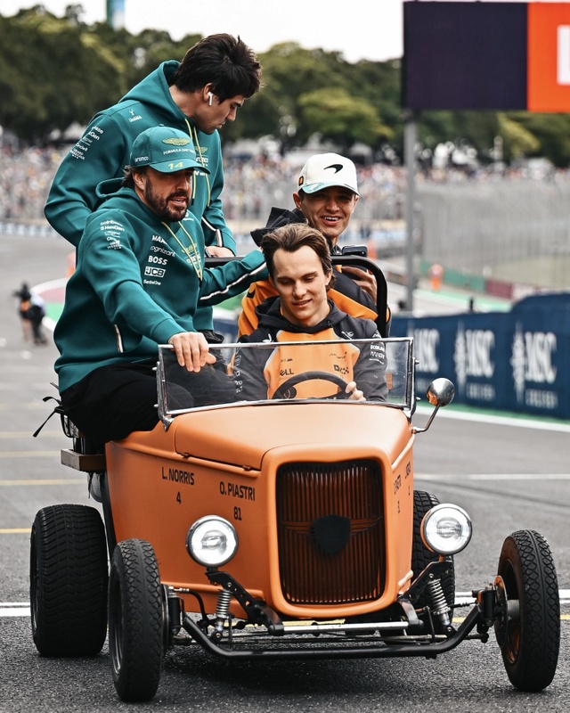 Afbeeldingslocatie: https://tweakers.net/i/StQ9ye7ndcG-hsiZsBTZffmXe2U=/x800/filters:strip_icc():strip_exif()/f/image/FRh7McweoYDvRhjW0TSSviuS.jpg?f=fotoalbum_large