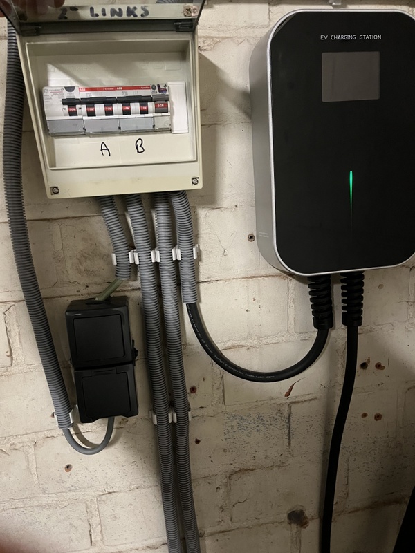 Afbeeldingslocatie: https://tweakers.net/i/T3ycORkuqqISktHA5cHIsxhhwI4=/x800/filters:strip_icc():strip_exif()/f/image/MqXypnM2nfD5Ju0cj4WjBzRN.jpg?f=fotoalbum_large