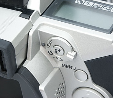 Dimage 7i review: i+ knop