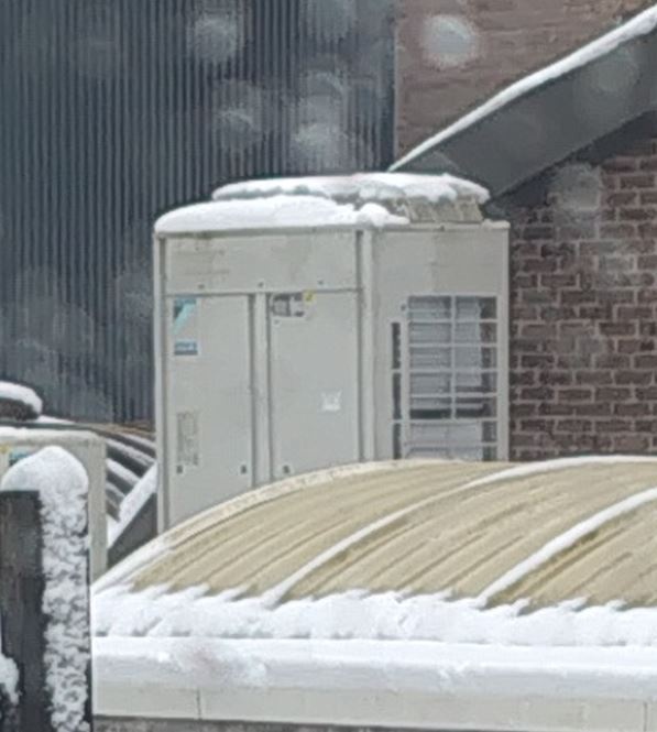 Afbeeldingslocatie: https://tweakers.net/i/T4V3CHhxcMz8PVqUFKQqFsCTZOo=/fit-in/4920x3264/filters:max_bytes(3145728):no_upscale():strip_icc():strip_exif()/f/image/YDhYRploeZmC5e5W4ewy6nns.jpg?f=user_large