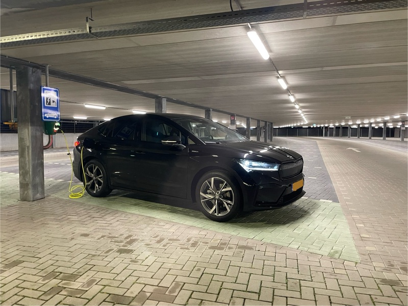 Afbeeldingslocatie: https://tweakers.net/i/T5Tqiiwzqa22RFfTPigBExwQEYg=/800x/filters:strip_icc():strip_exif()/f/image/DmNrnrQgkFYSVaiT8qgw6hyI.jpg?f=fotoalbum_large